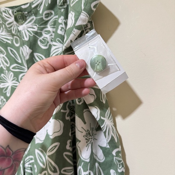 Women’s Northern Reflections NWT Floral Green White Wide-Leg Flowy Pants S: 18 - Picture 9 of 16